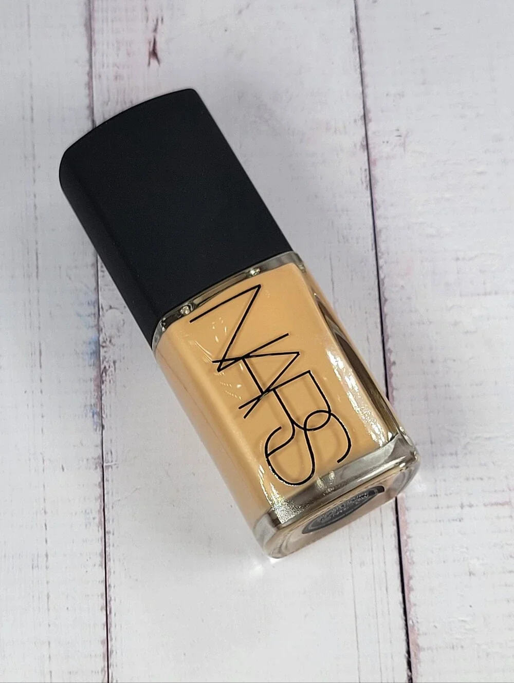 NARS Sheer Glow Foundation in Guadalupe L6 NEW!